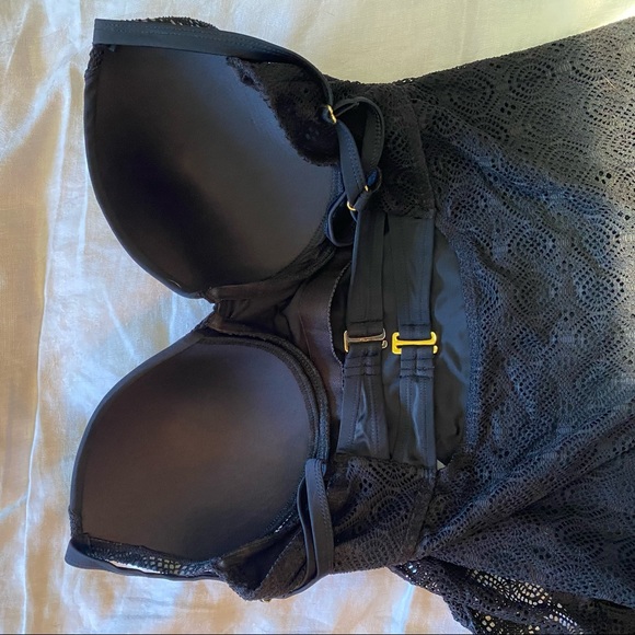 Tankini bathing suit top size 16, black with black Lacey overlay. Like new - Picture 8 of 9